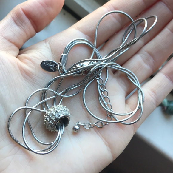 GIFTED Lia Sophia Triple Snake Chain - Picture 4 of 8